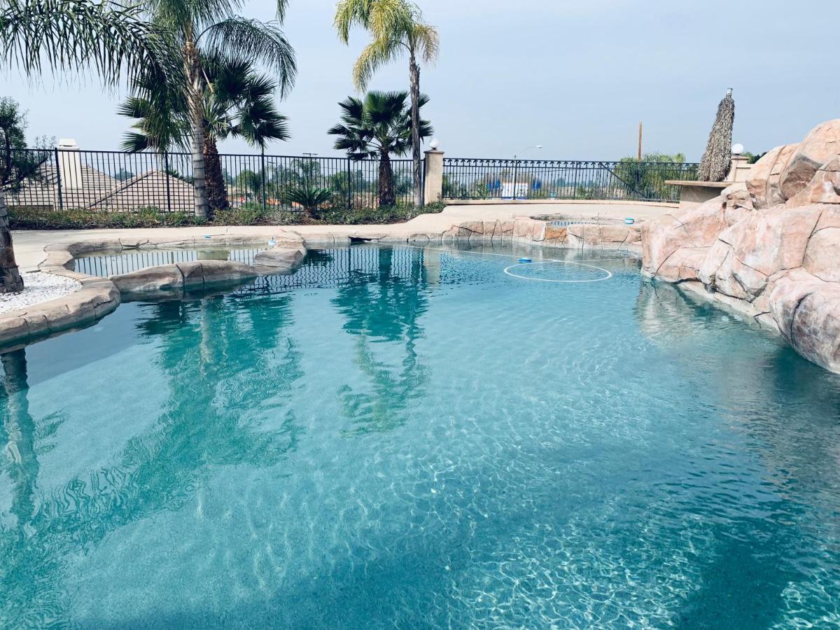 Luxhome Suites N Villa Riverside Εξωτερικό φωτογραφία