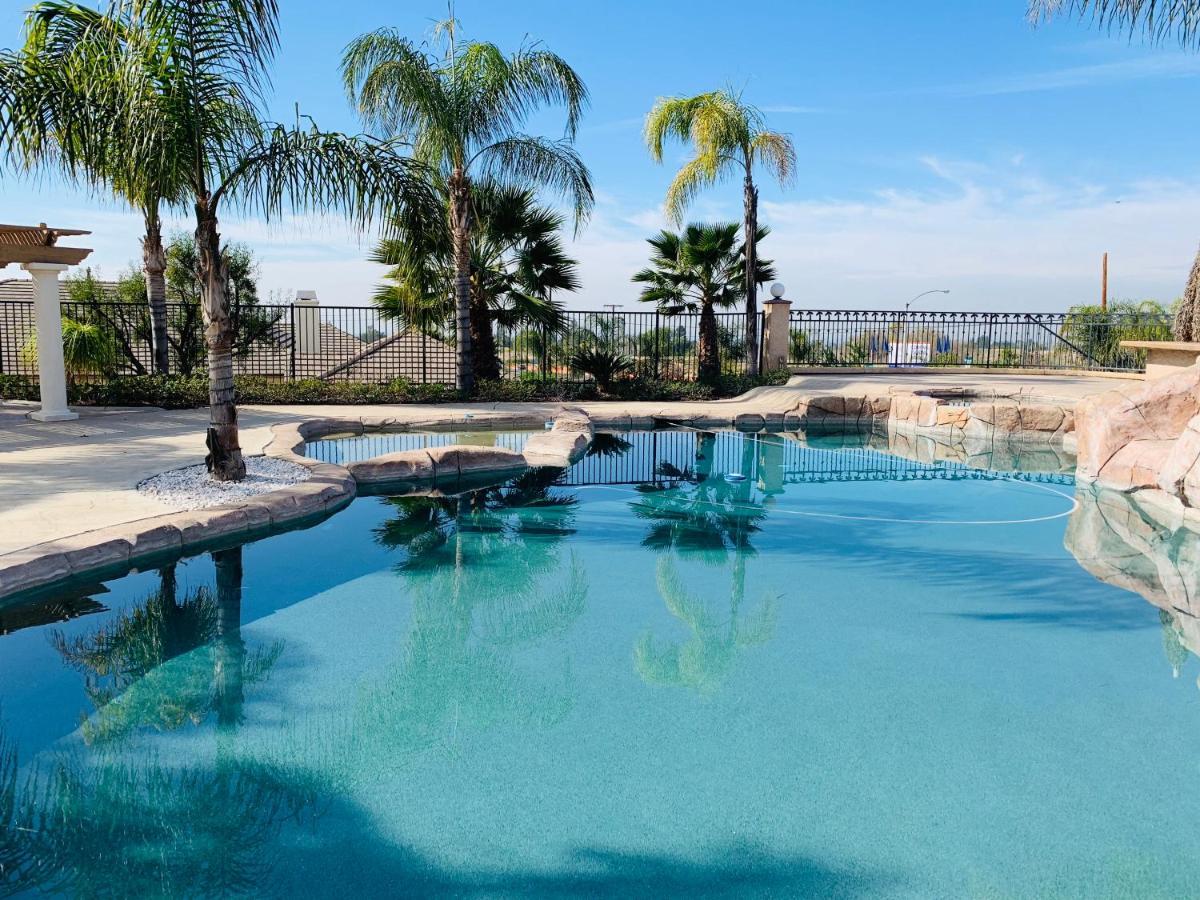 Luxhome Suites N Villa Riverside Εξωτερικό φωτογραφία